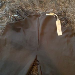 Black pants with slits on side 😍